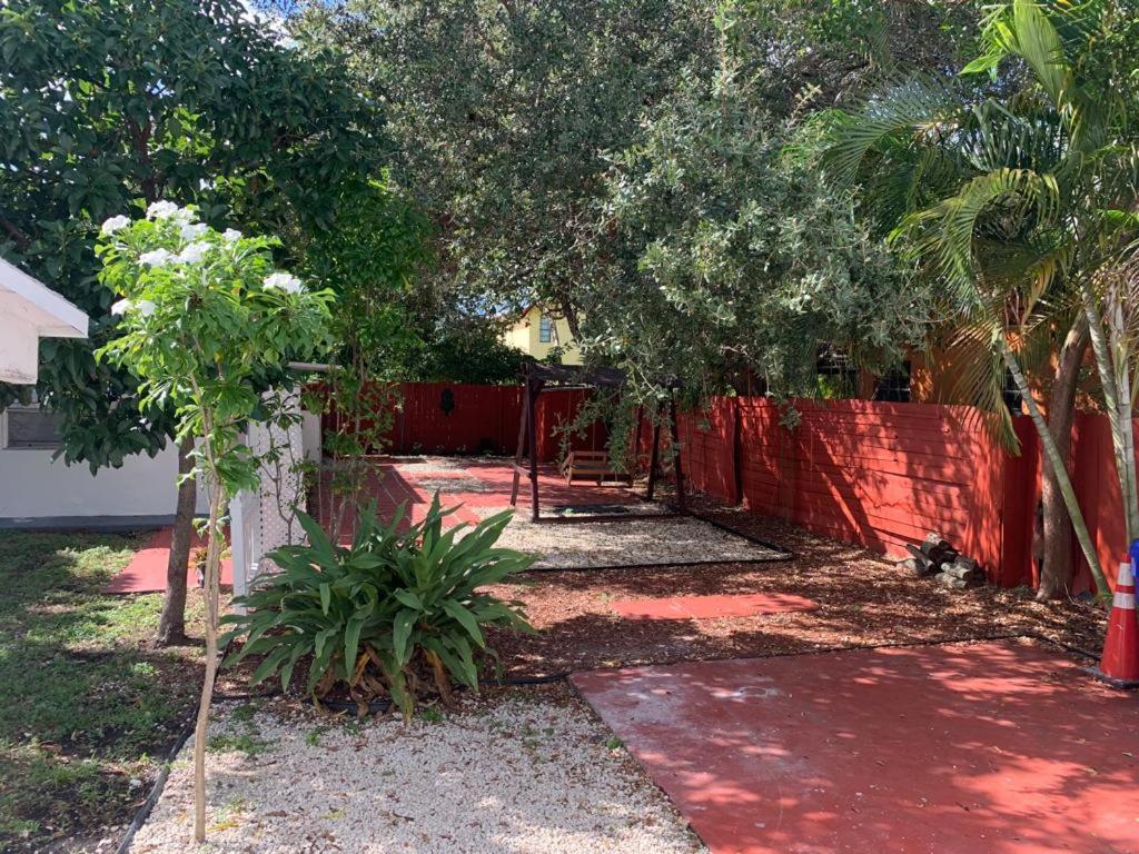 Cozy House 2 Rooms - Cute Private Room - Close To Airport & Free Parking Miami Exterior photo