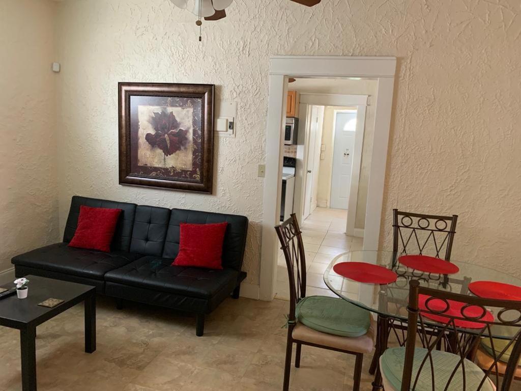 Cozy House 2 Rooms - Cute Private Room - Close To Airport & Free Parking Miami Exterior photo