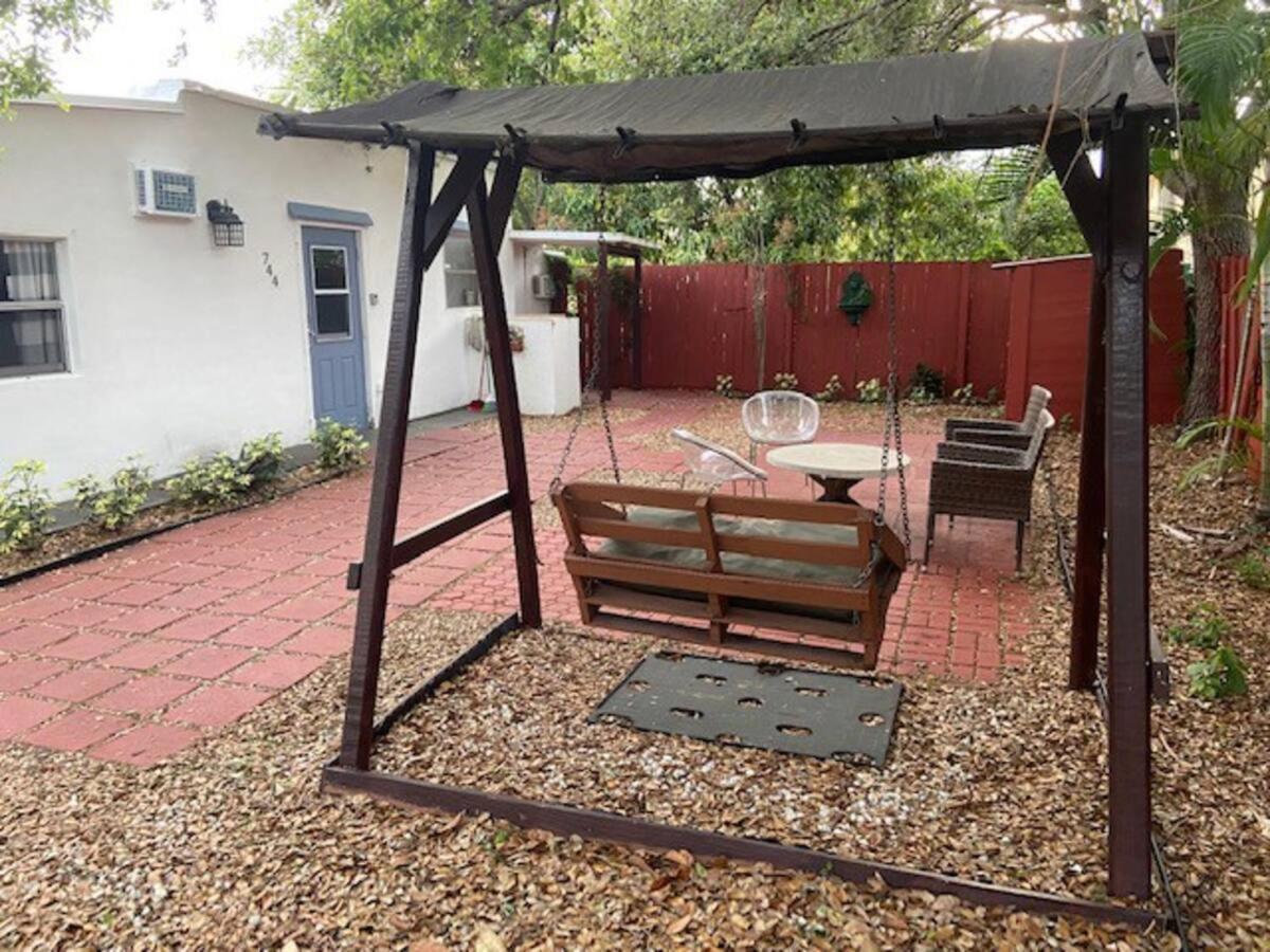 Cozy House 2 Rooms - Cute Private Room - Close To Airport & Free Parking Miami Exterior photo